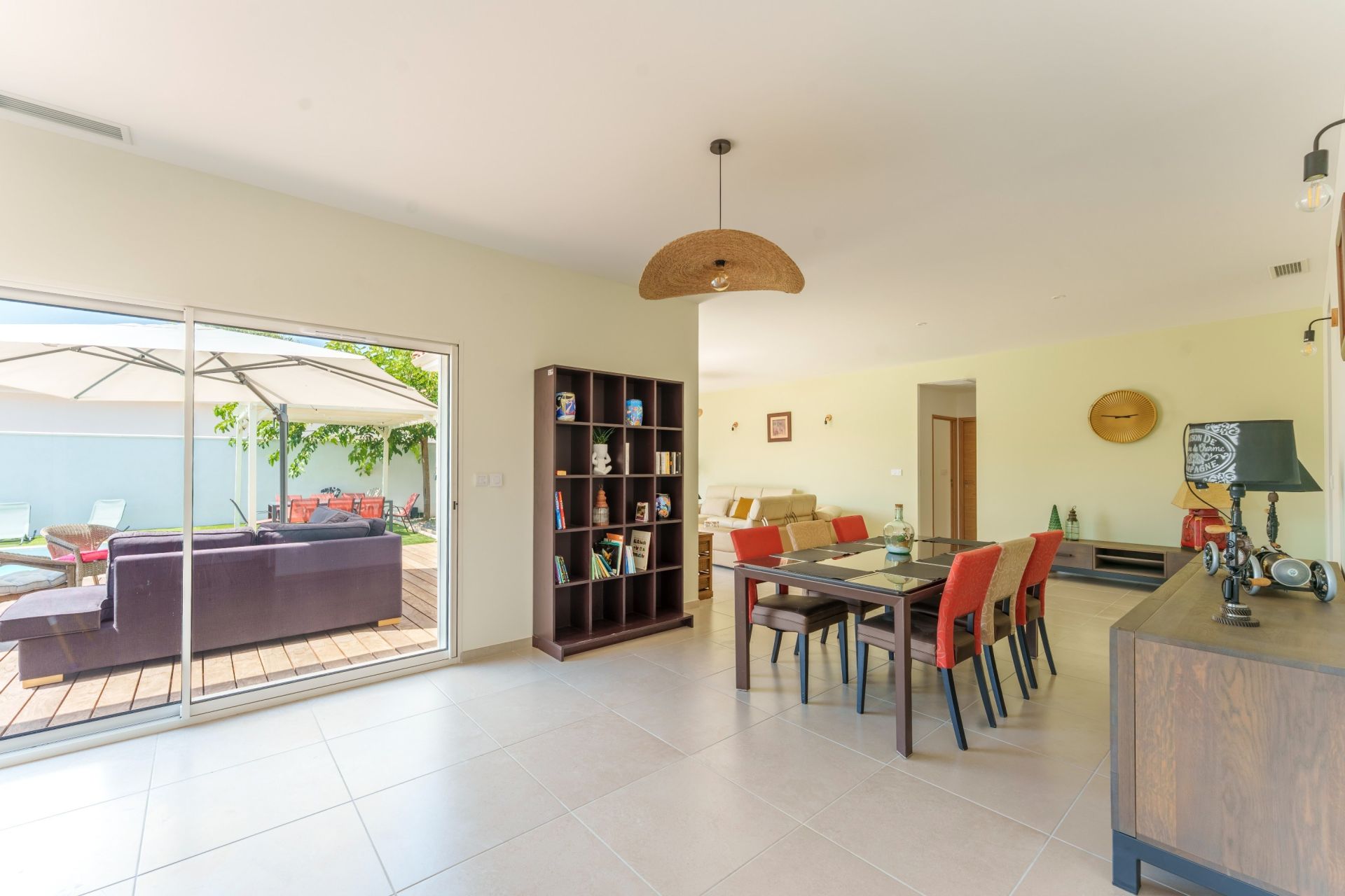 house 6 Rooms for sale on VIC LA GARDIOLE (34110)