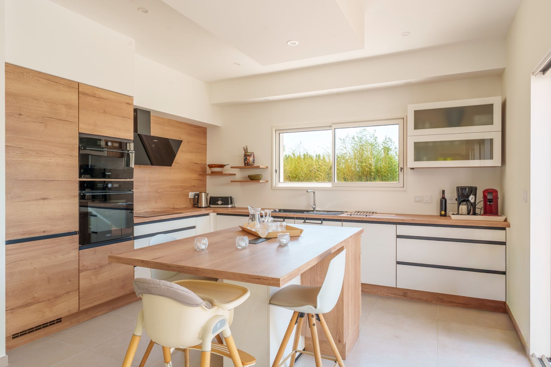 house 6 Rooms for sale on VIC LA GARDIOLE (34110)