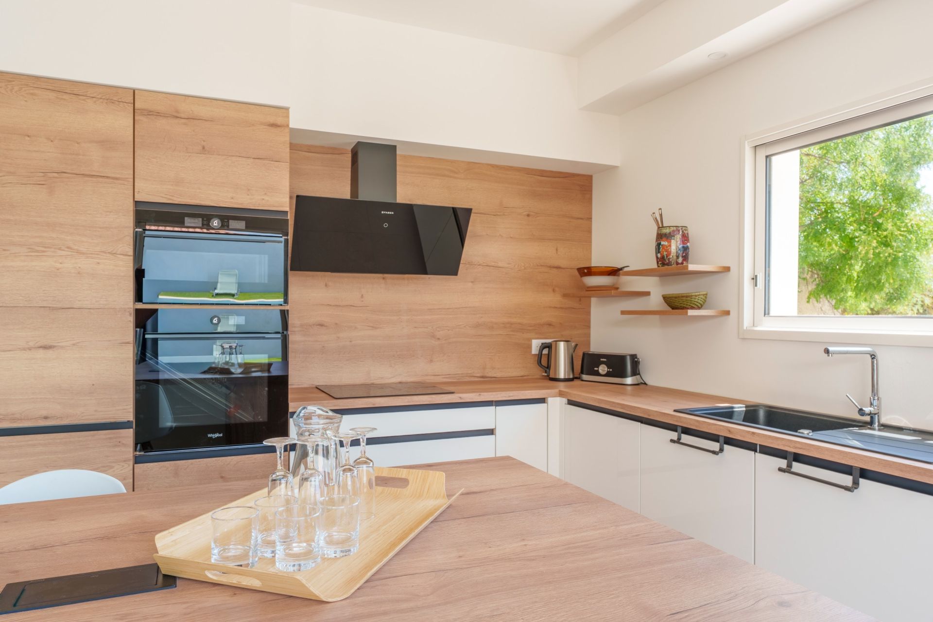 house 6 Rooms for sale on VIC LA GARDIOLE (34110)