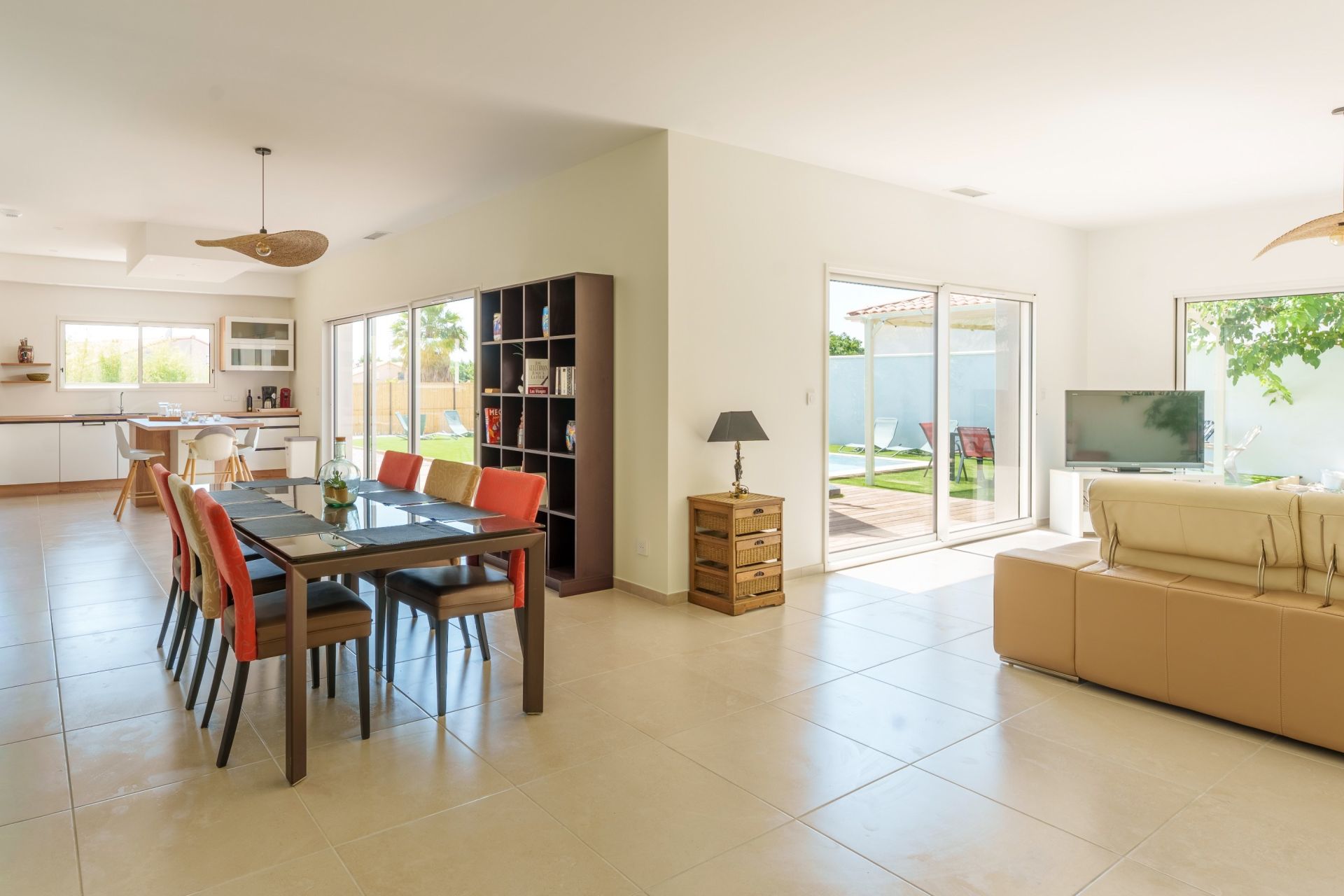 house 6 Rooms for sale on VIC LA GARDIOLE (34110)