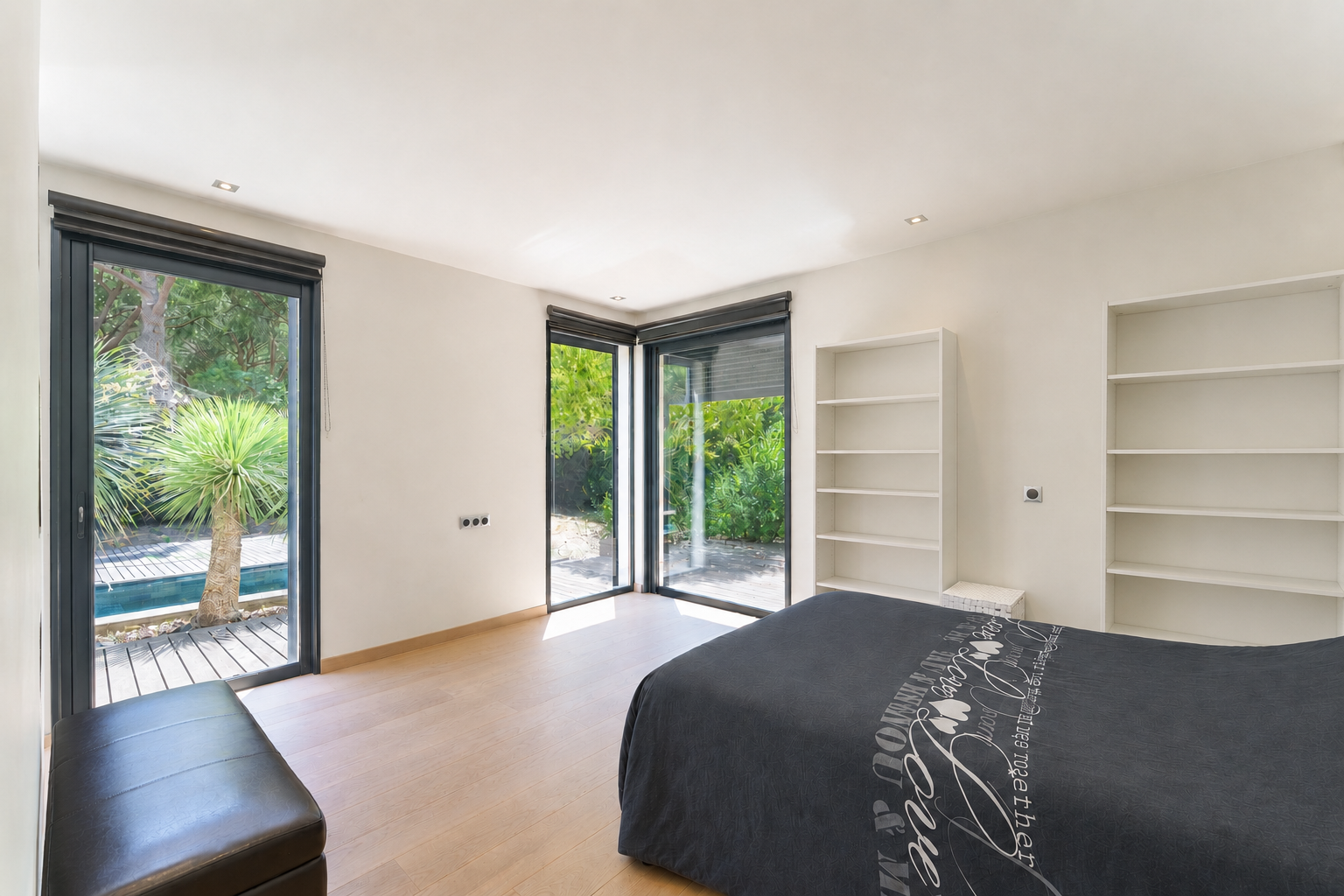 villa 4 Rooms for sale on BAILLARGUES (34670)