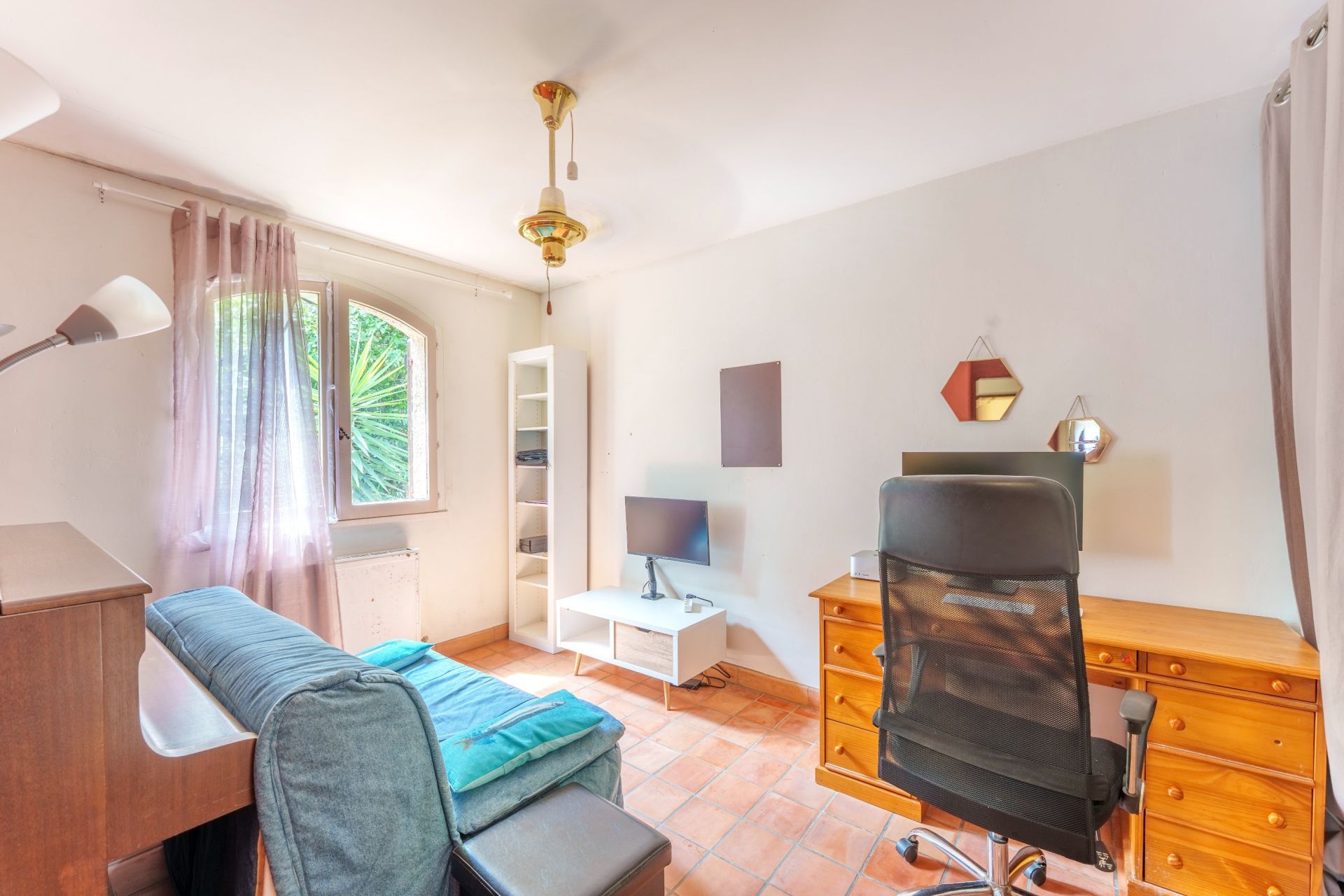 house 7 Rooms for sale on PEROLS (34470)