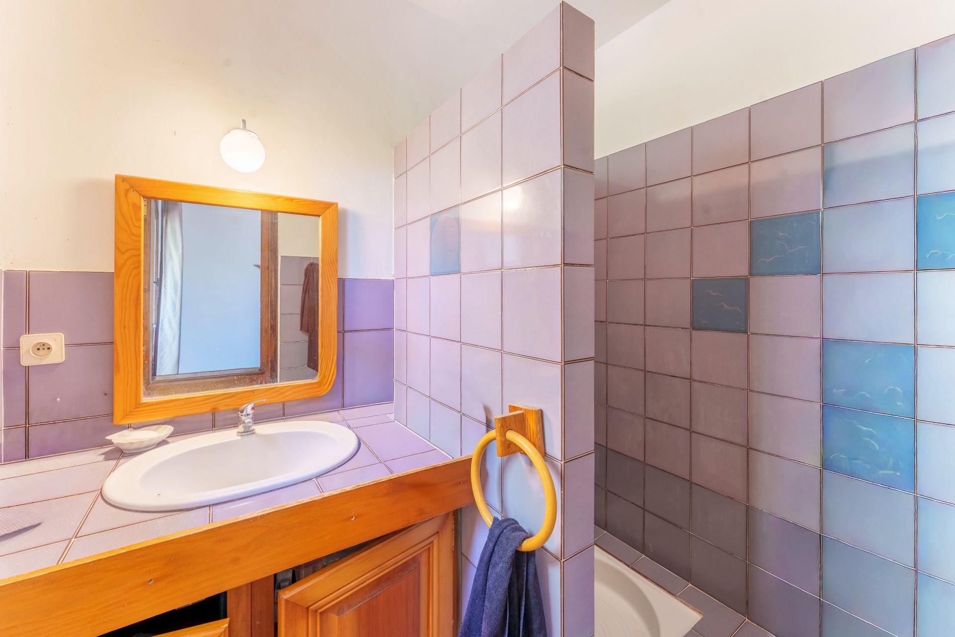 house 7 Rooms for sale on PEROLS (34470)