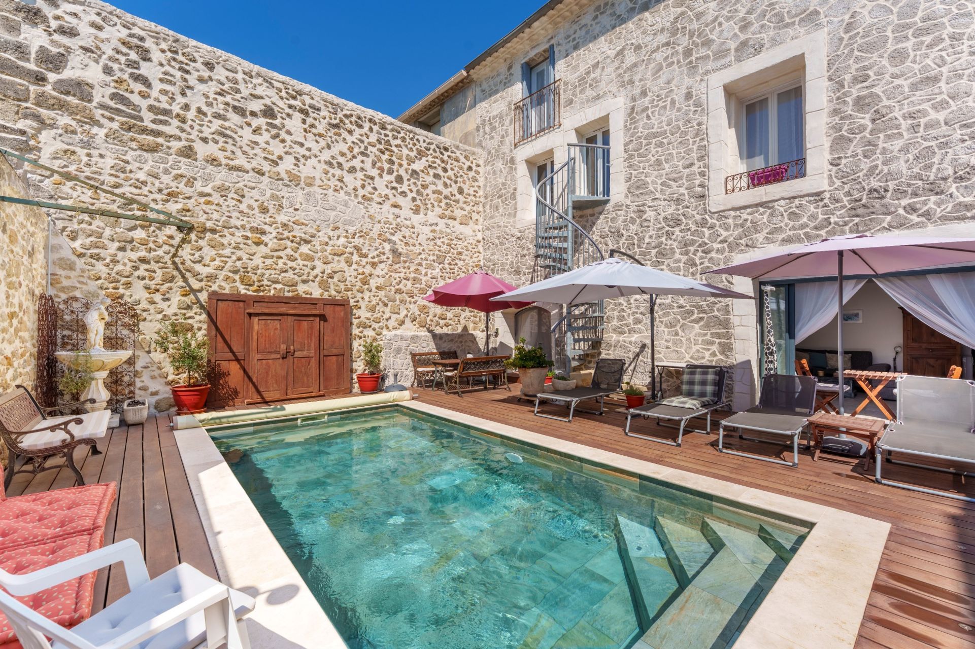 house 8 Rooms for sale on LE POUGET (34230)