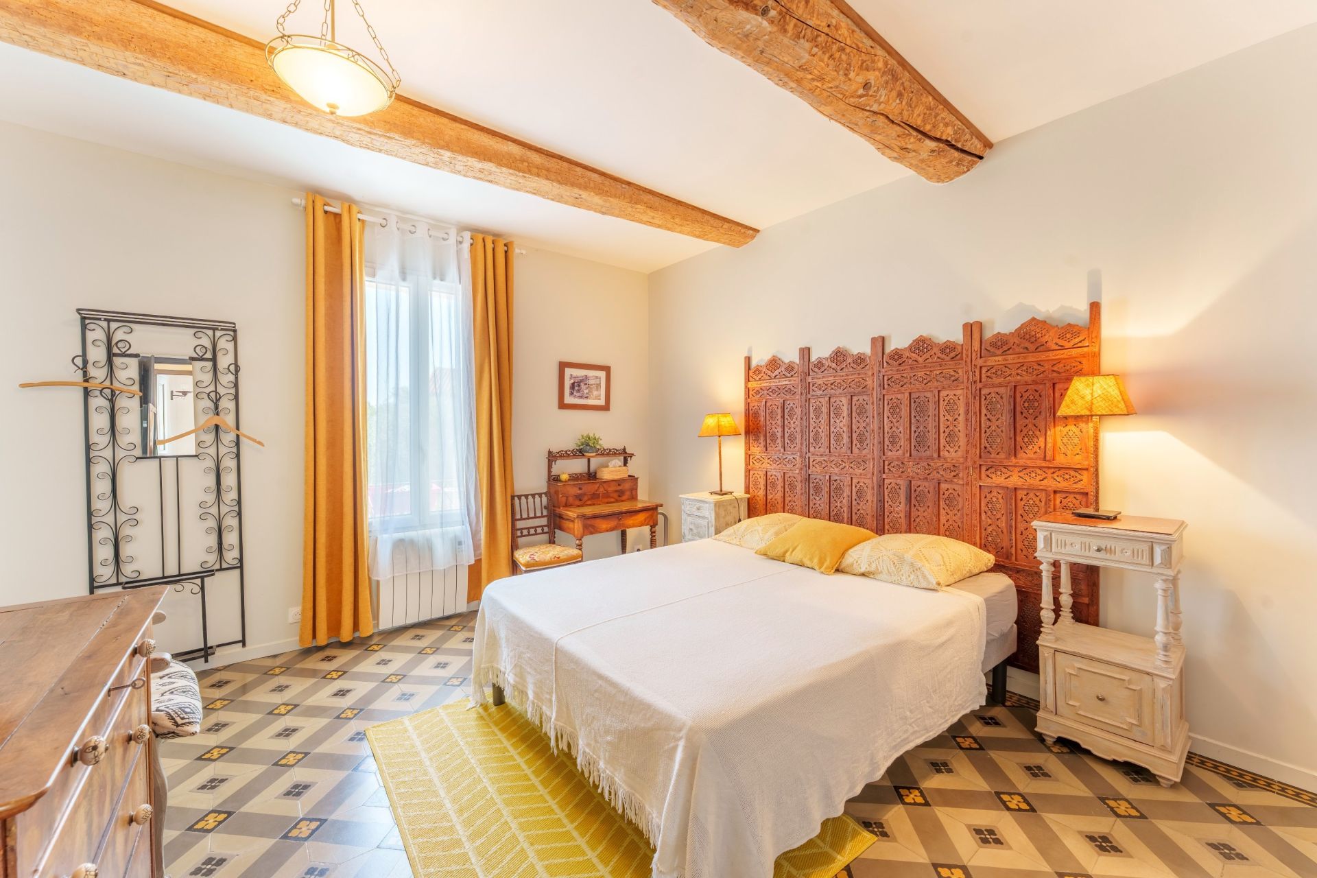 house 8 Rooms for sale on LE POUGET (34230)