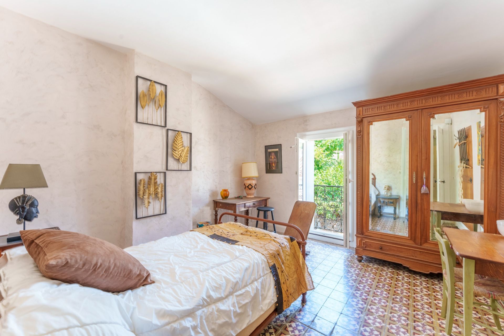 house 8 Rooms for sale on LE POUGET (34230)