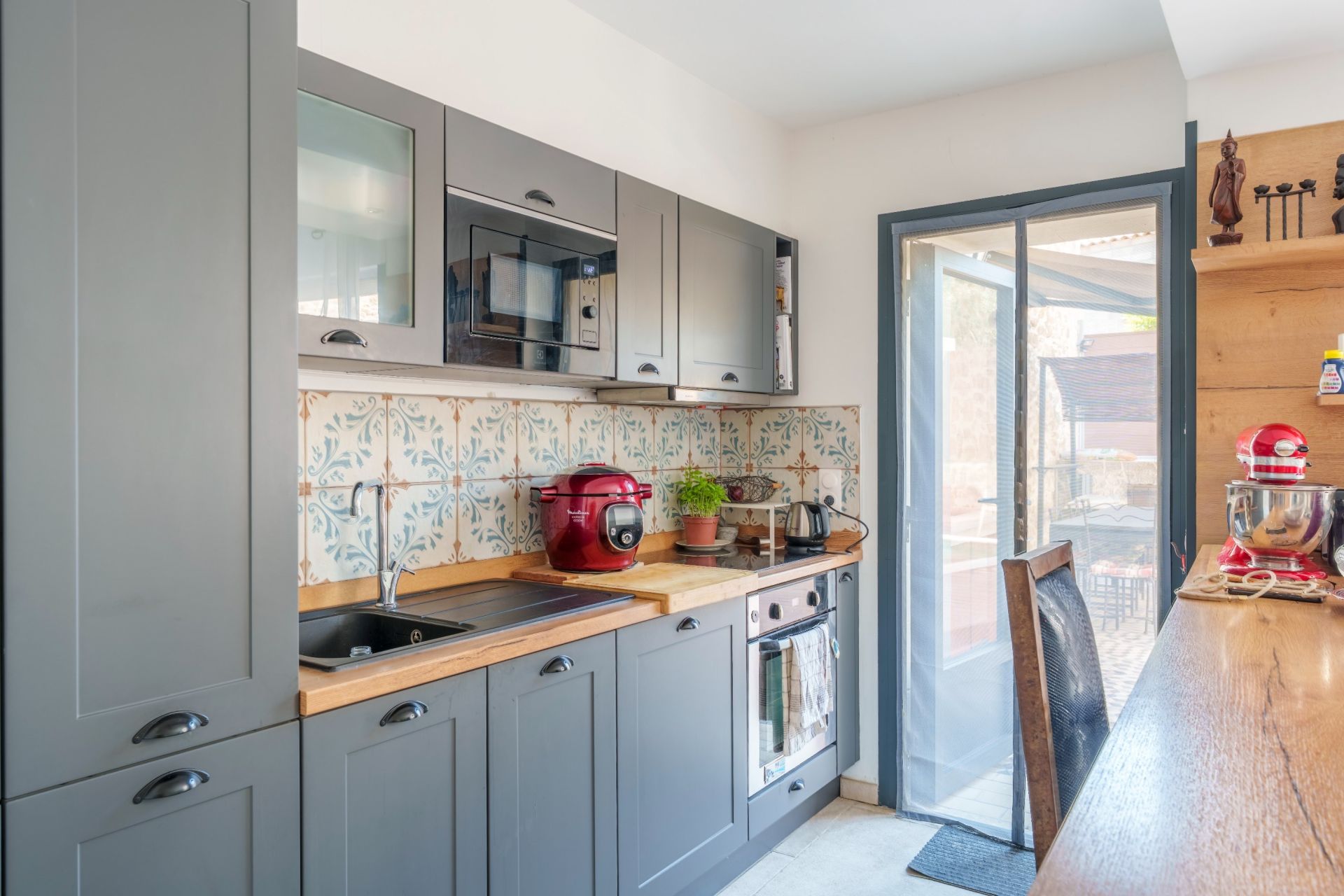 house 8 Rooms for sale on LE POUGET (34230)