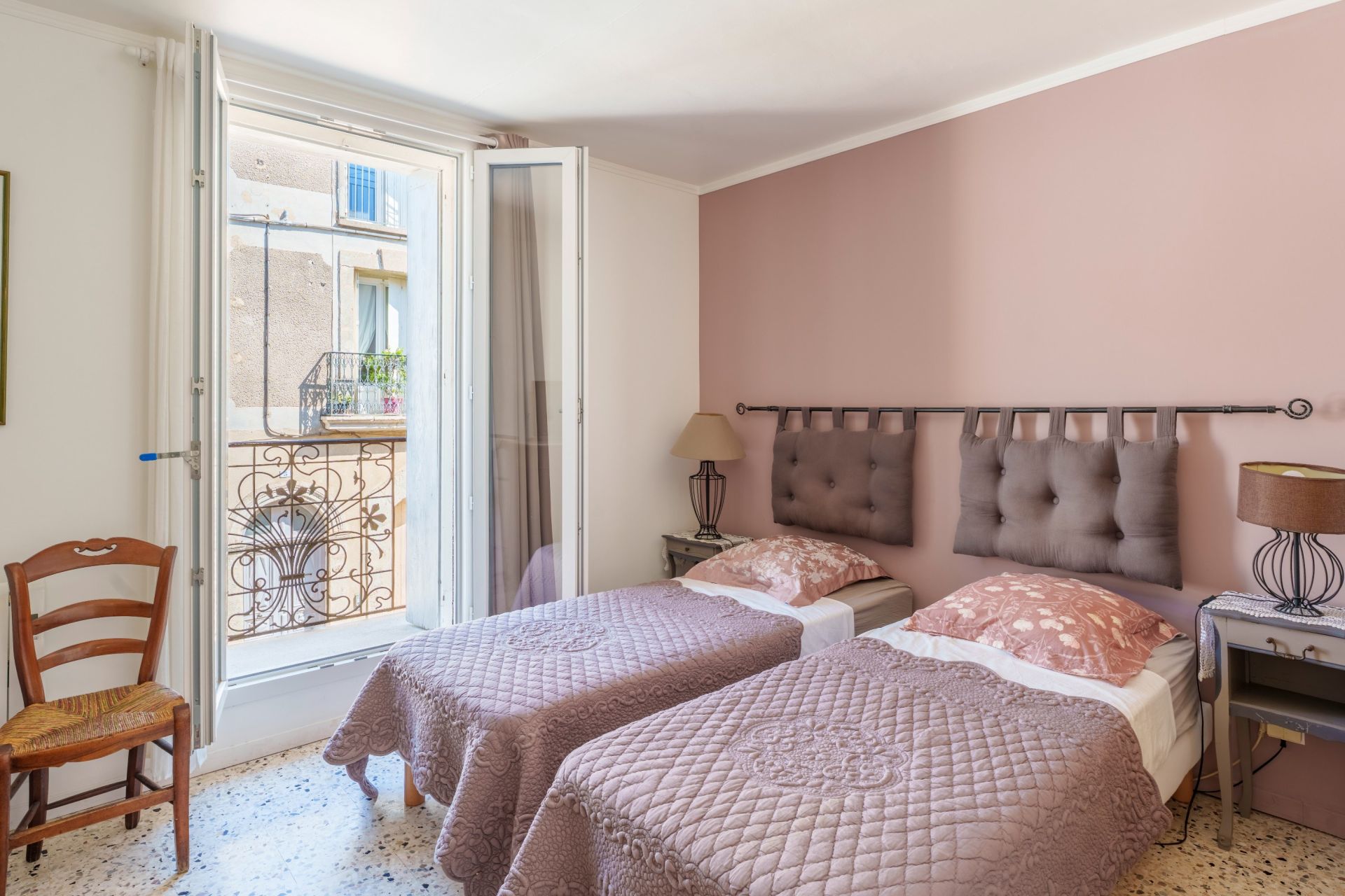 house 8 Rooms for sale on LE POUGET (34230)