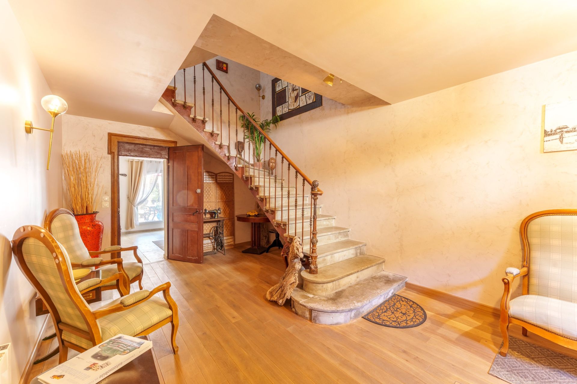house 8 Rooms for sale on LE POUGET (34230)