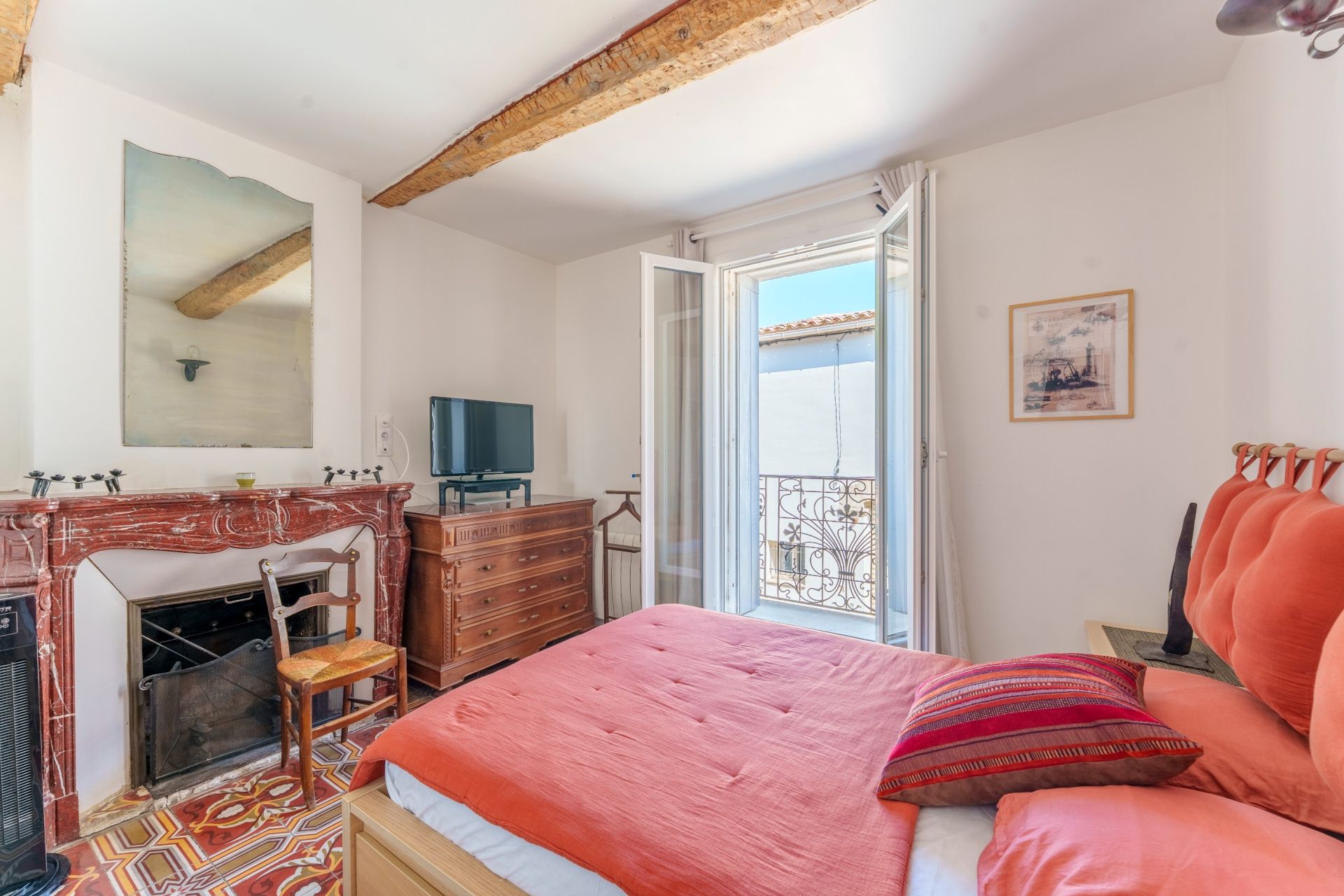 house 8 Rooms for sale on LE POUGET (34230)