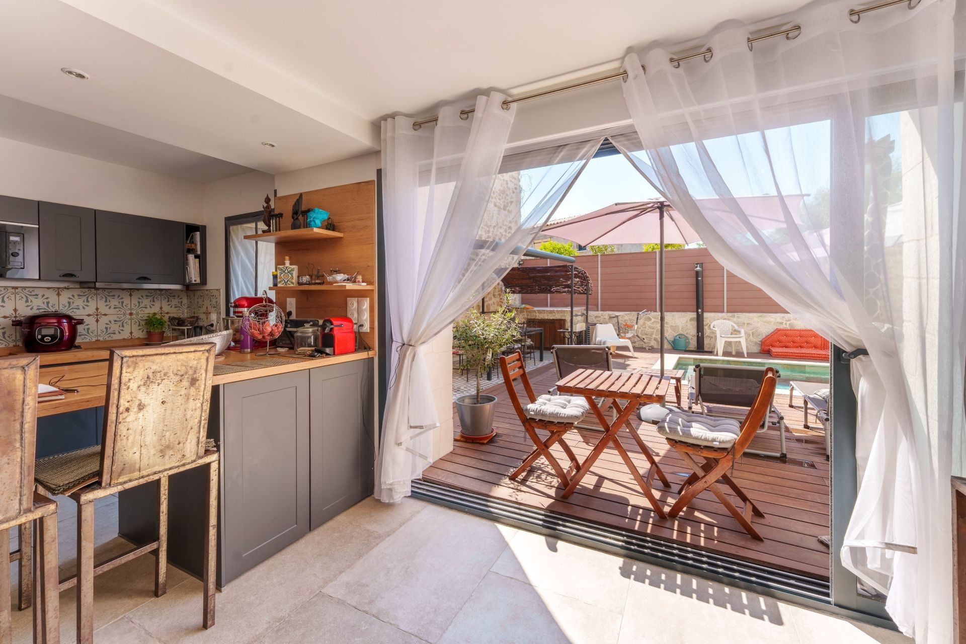house 8 Rooms for sale on LE POUGET (34230)