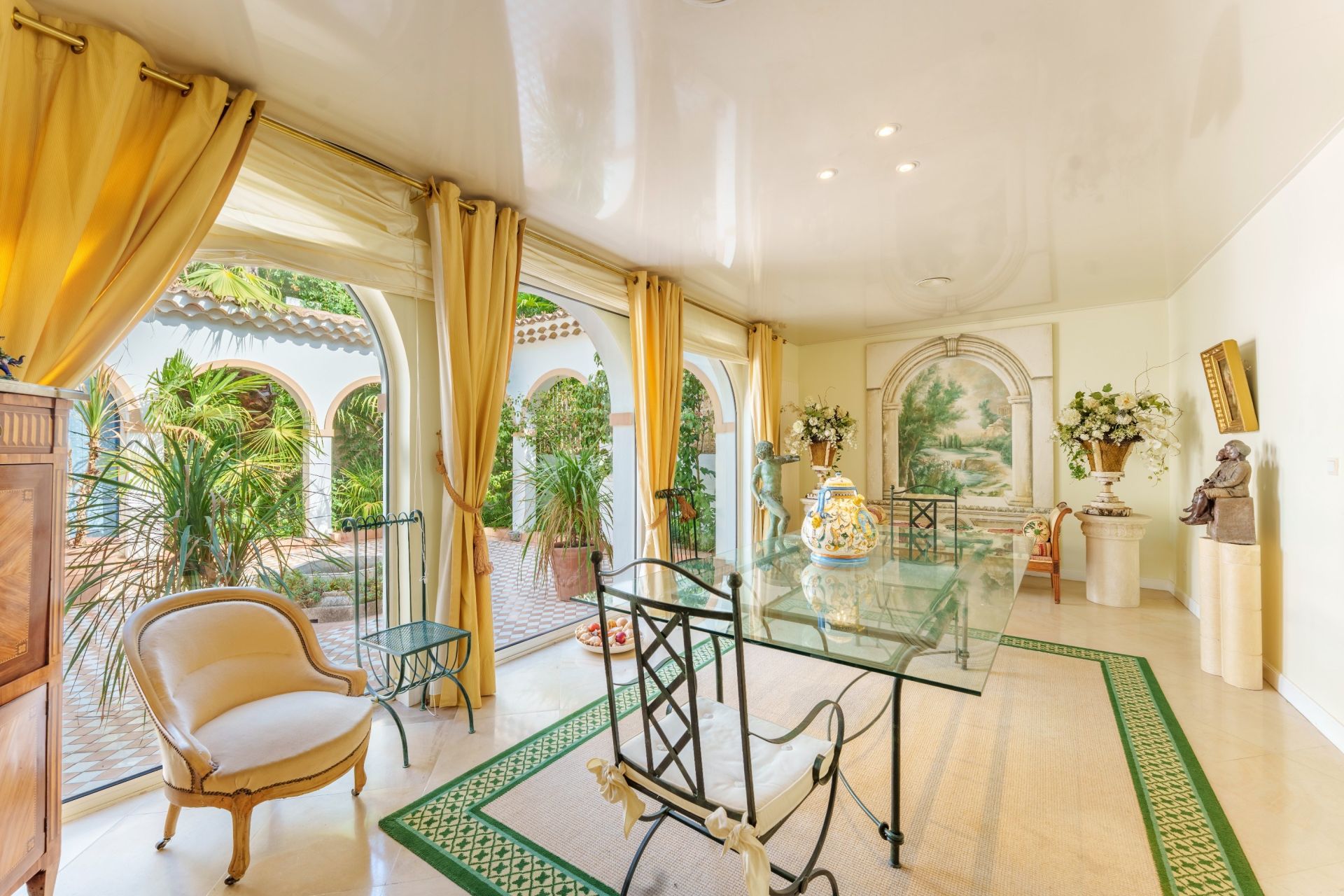house 12 Rooms for sale on BEZIERS (34500)