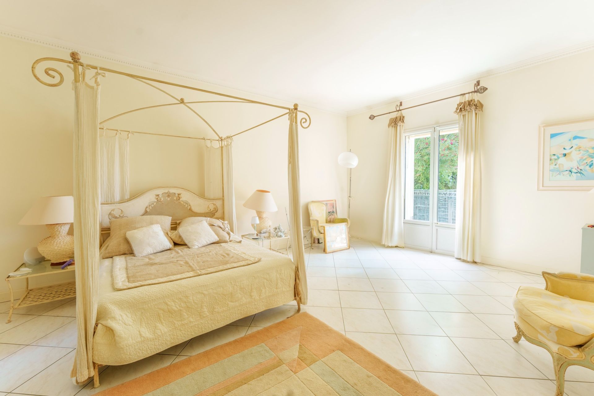 house 12 Rooms for sale on BEZIERS (34500)