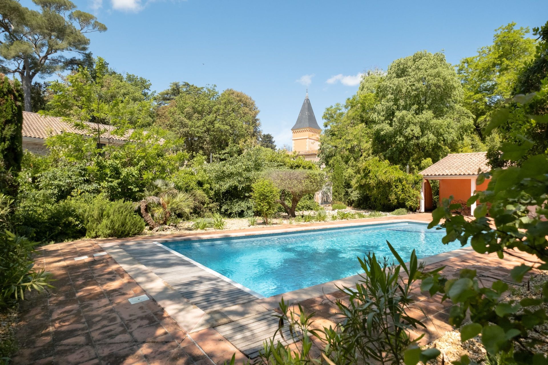 château 20 Pièces en vente sur PEZENAS (34120)