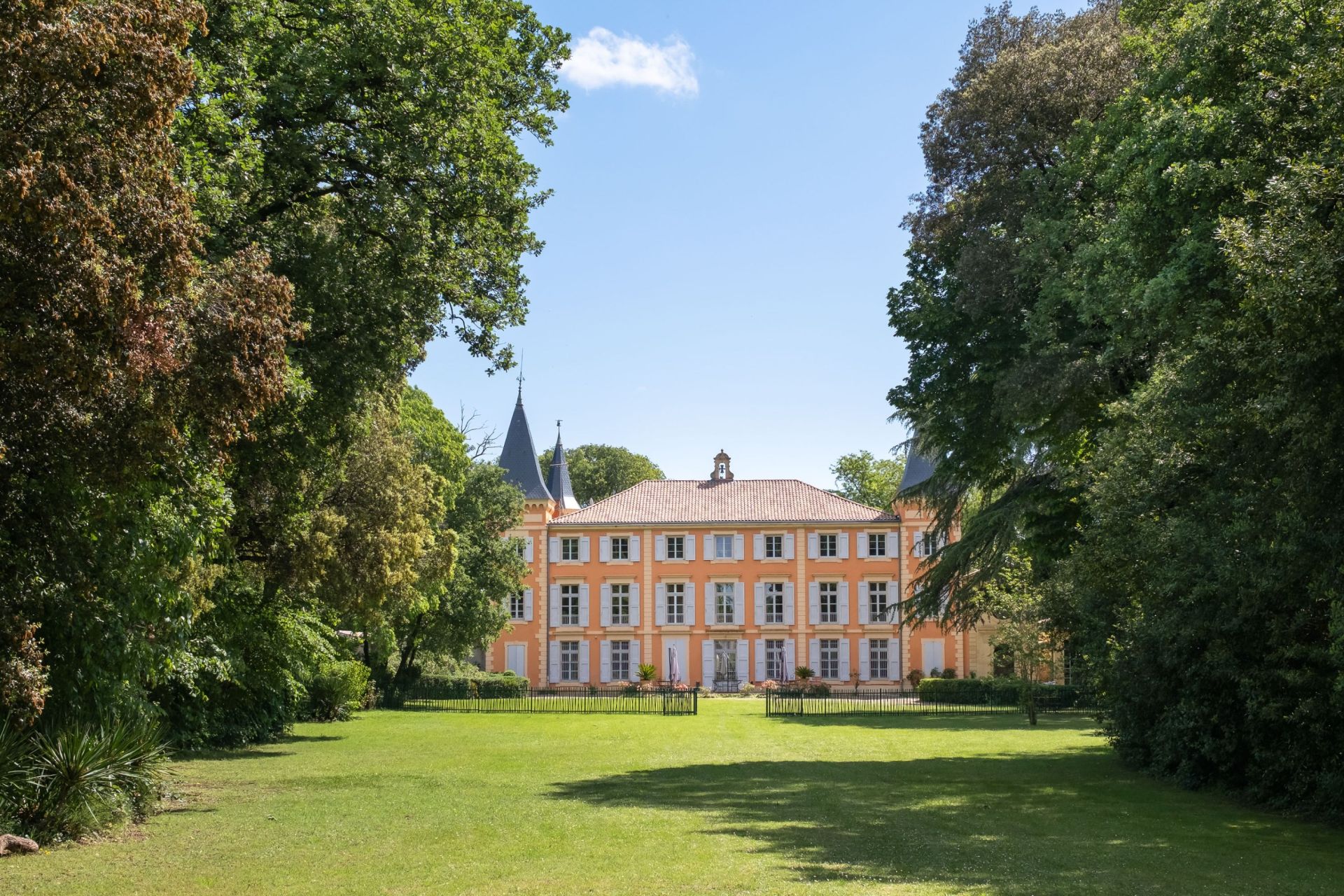 château 20 Pièces en vente sur PEZENAS (34120)