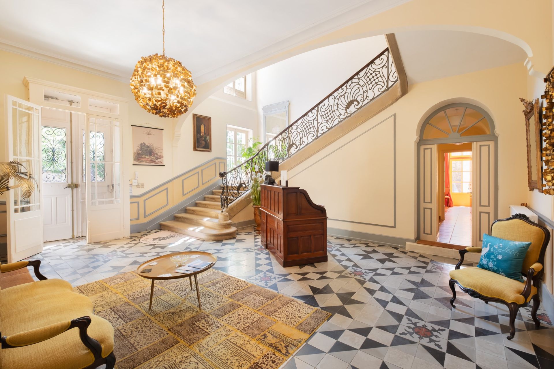 château 20 Pièces en vente sur PEZENAS (34120)