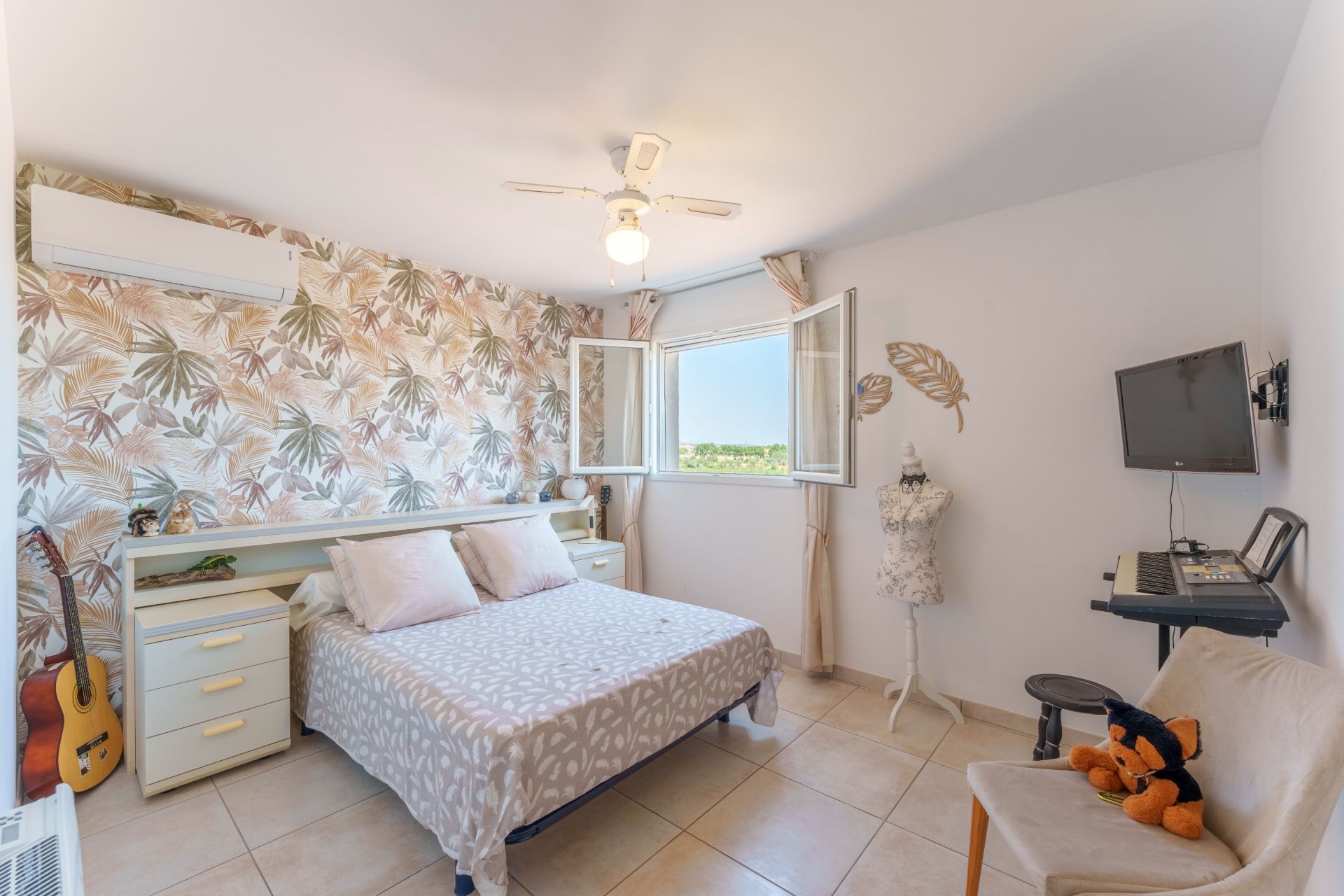 house 5 Rooms for sale on ESPONDEILHAN (34290)