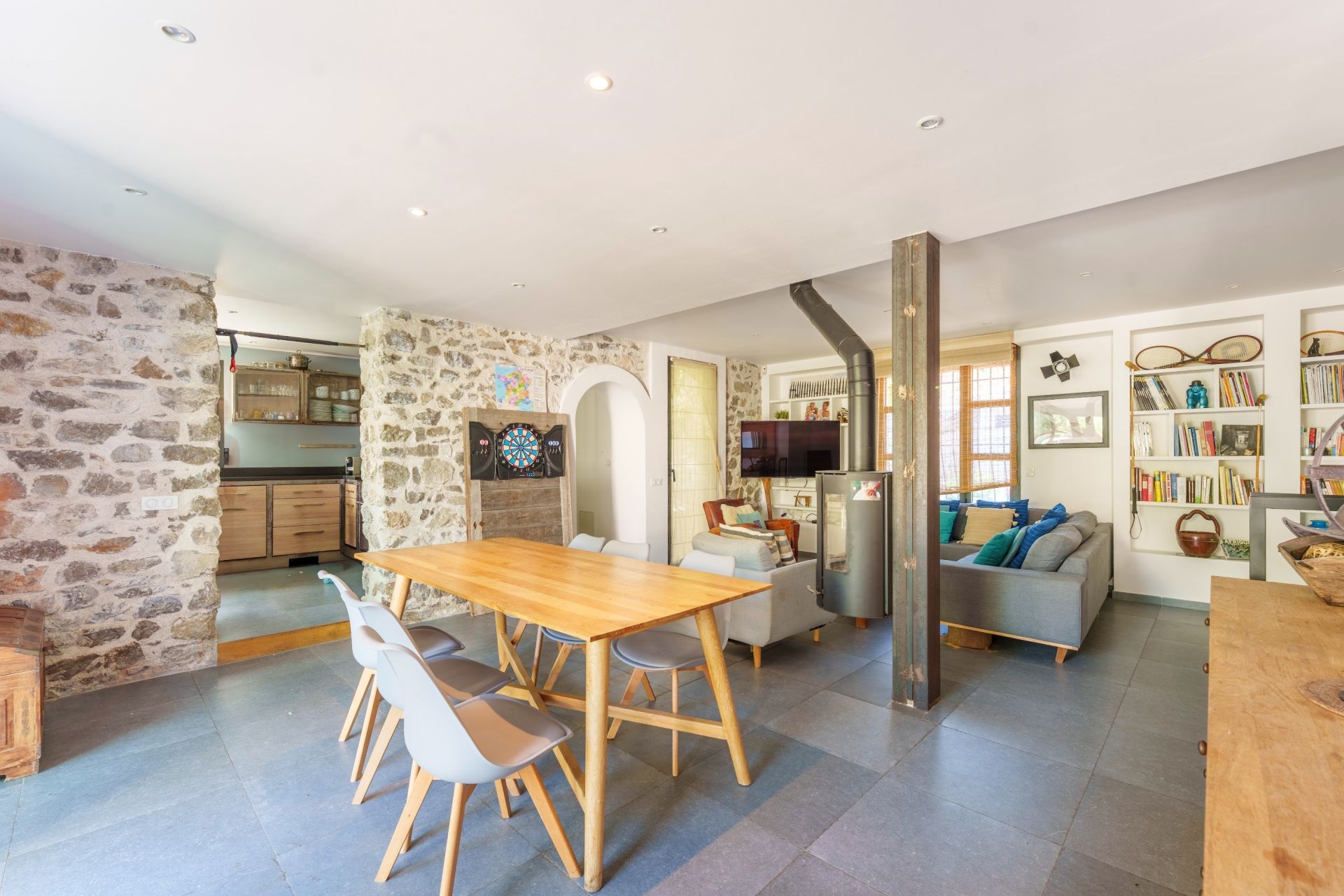 house 6 Rooms for sale on PALAVAS LES FLOTS (34250)