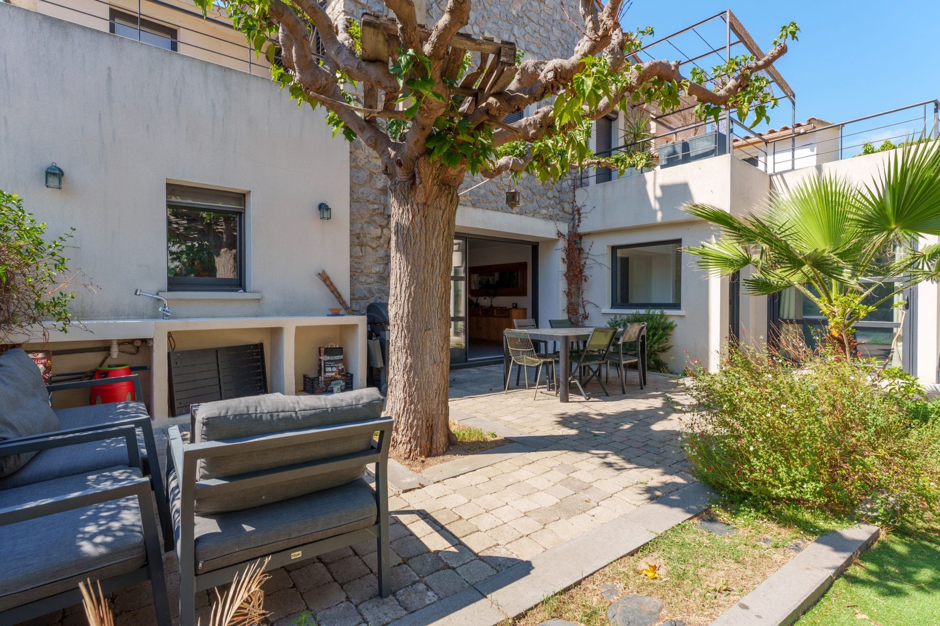 house 6 Rooms for sale on PALAVAS LES FLOTS (34250)
