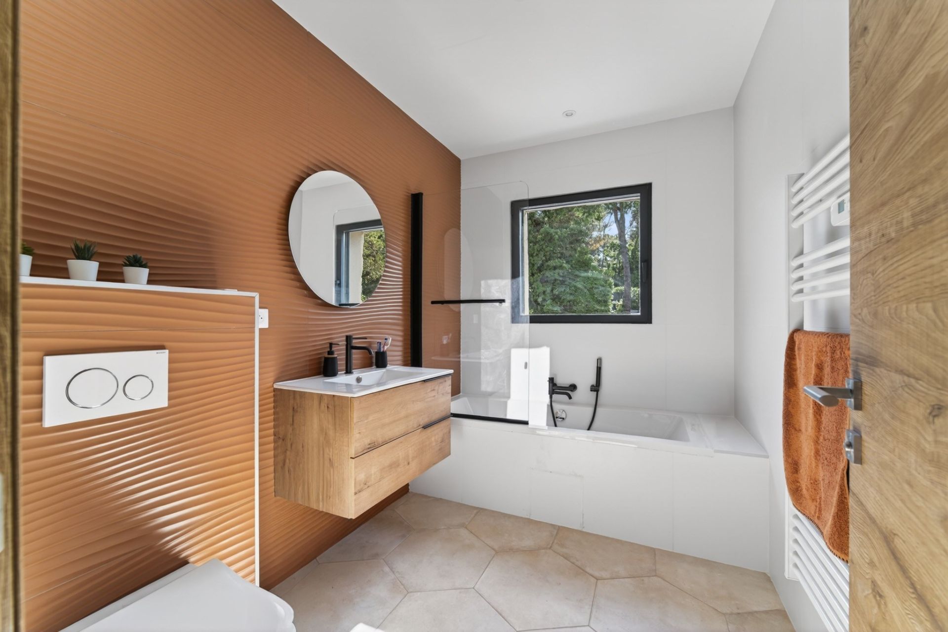 house 10 Rooms for sale on MONTFERRIER SUR LEZ (34980)