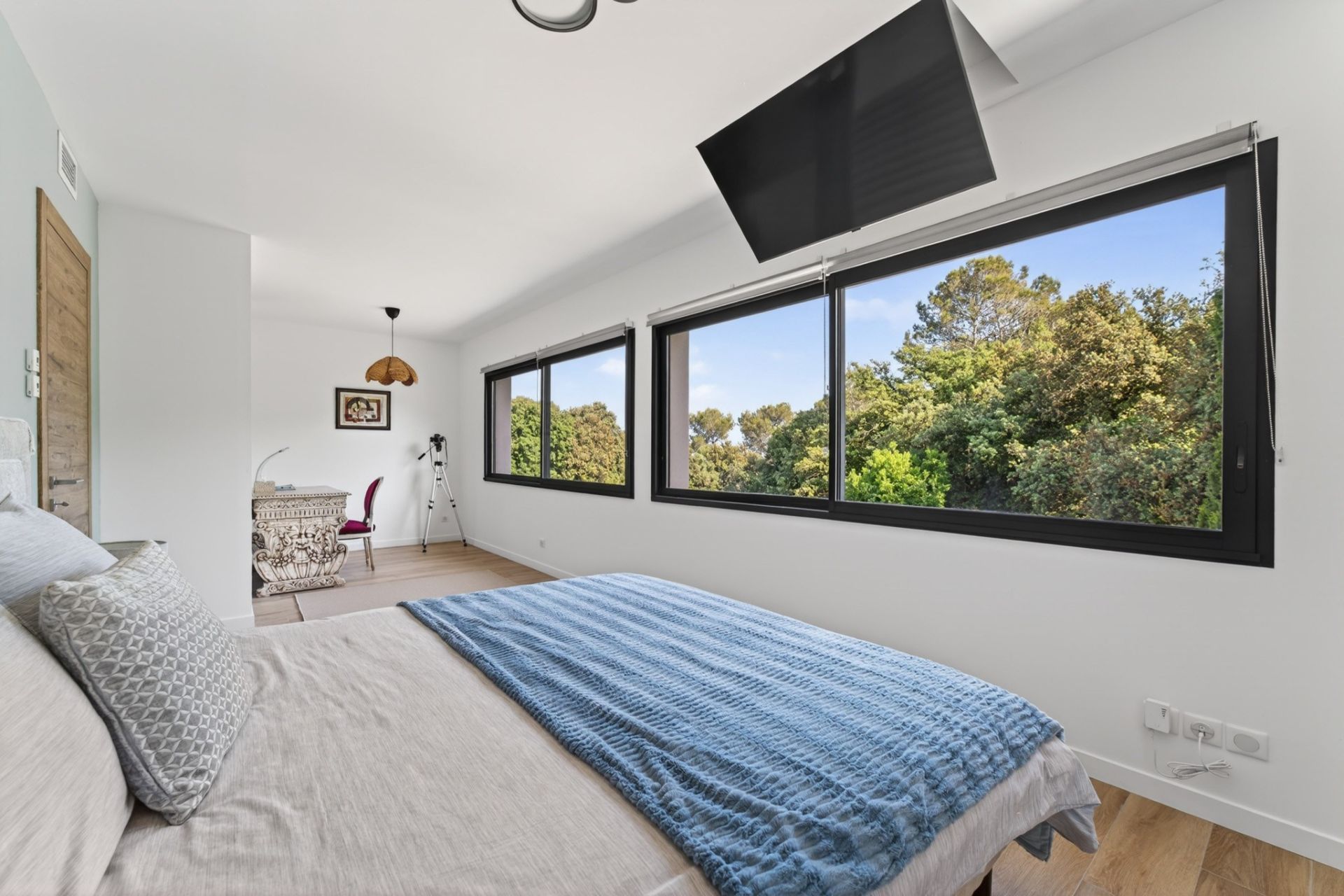 house 10 Rooms for sale on MONTFERRIER SUR LEZ (34980)