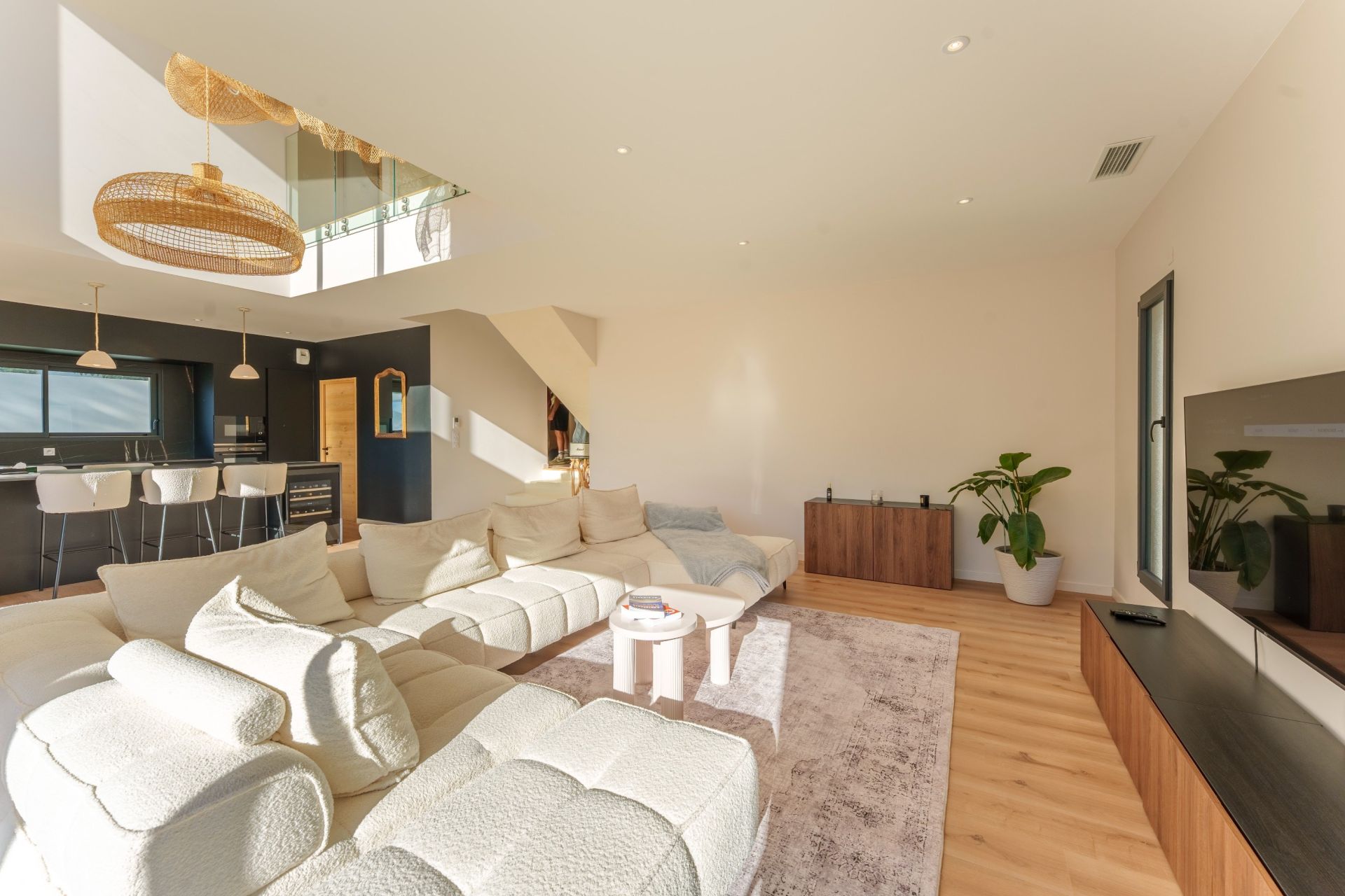 house 5 Rooms for sale on PIGNAN (34570)