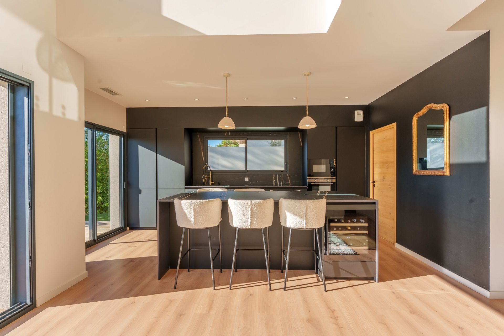 house 5 Rooms for sale on PIGNAN (34570)