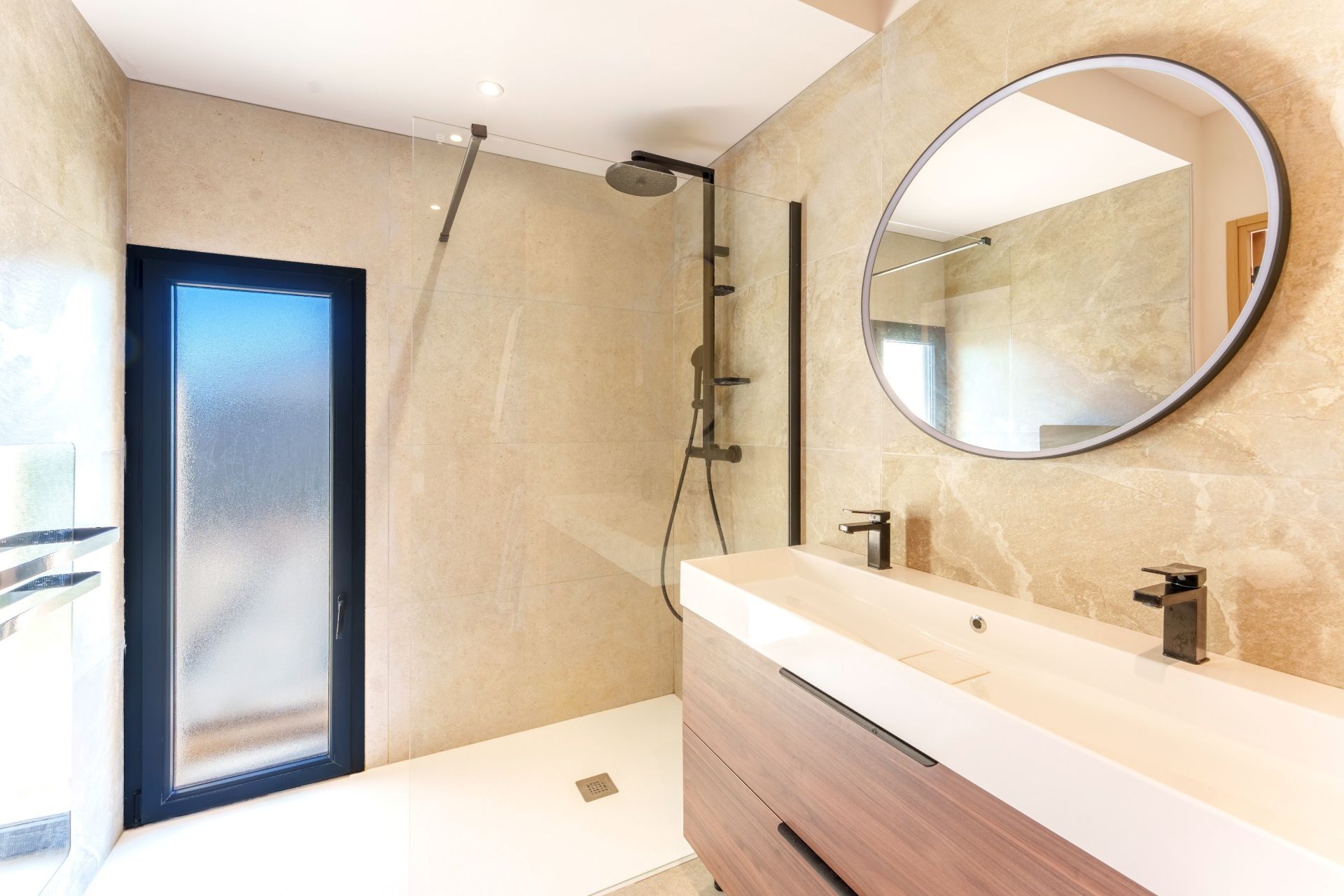 house 5 Rooms for sale on PIGNAN (34570)