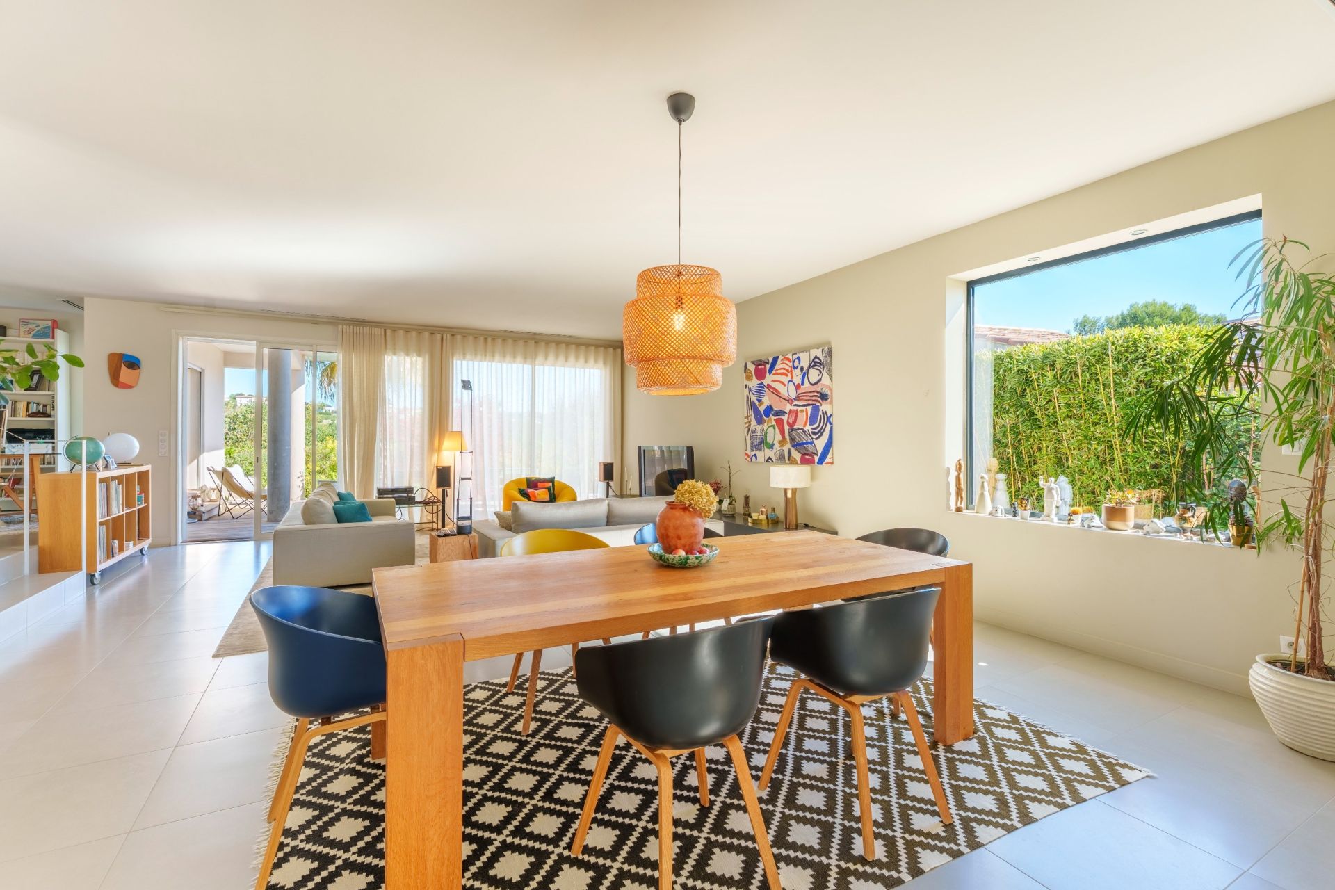house 5 Rooms for sale on JUVIGNAC (34990)