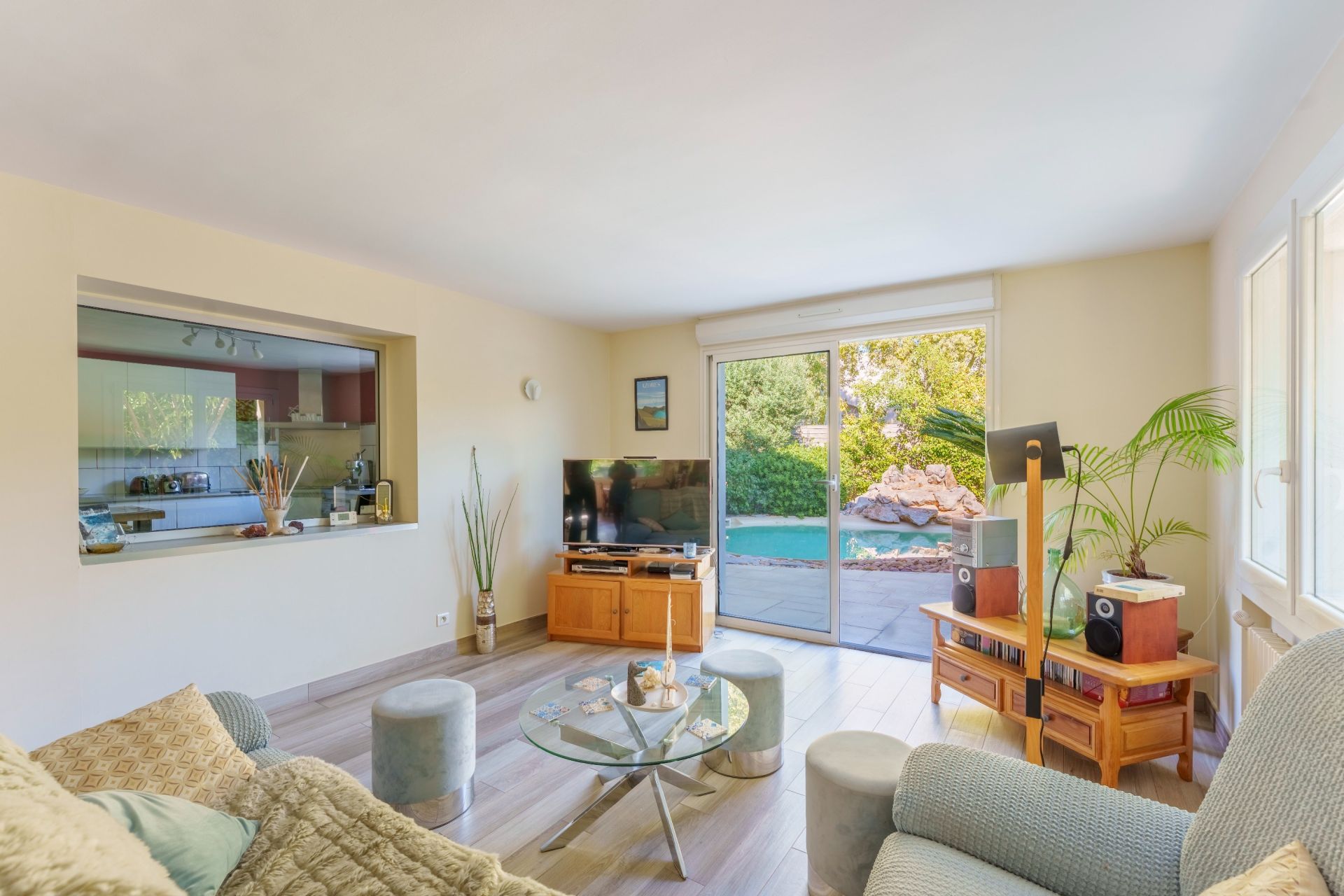 house 6 Rooms for sale on LE CRES (34920)