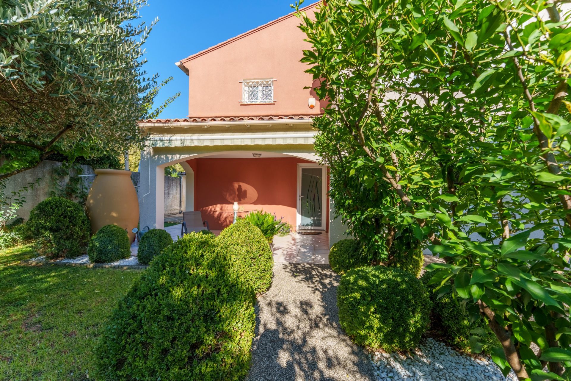 house 6 Rooms for sale on LE CRES (34920)